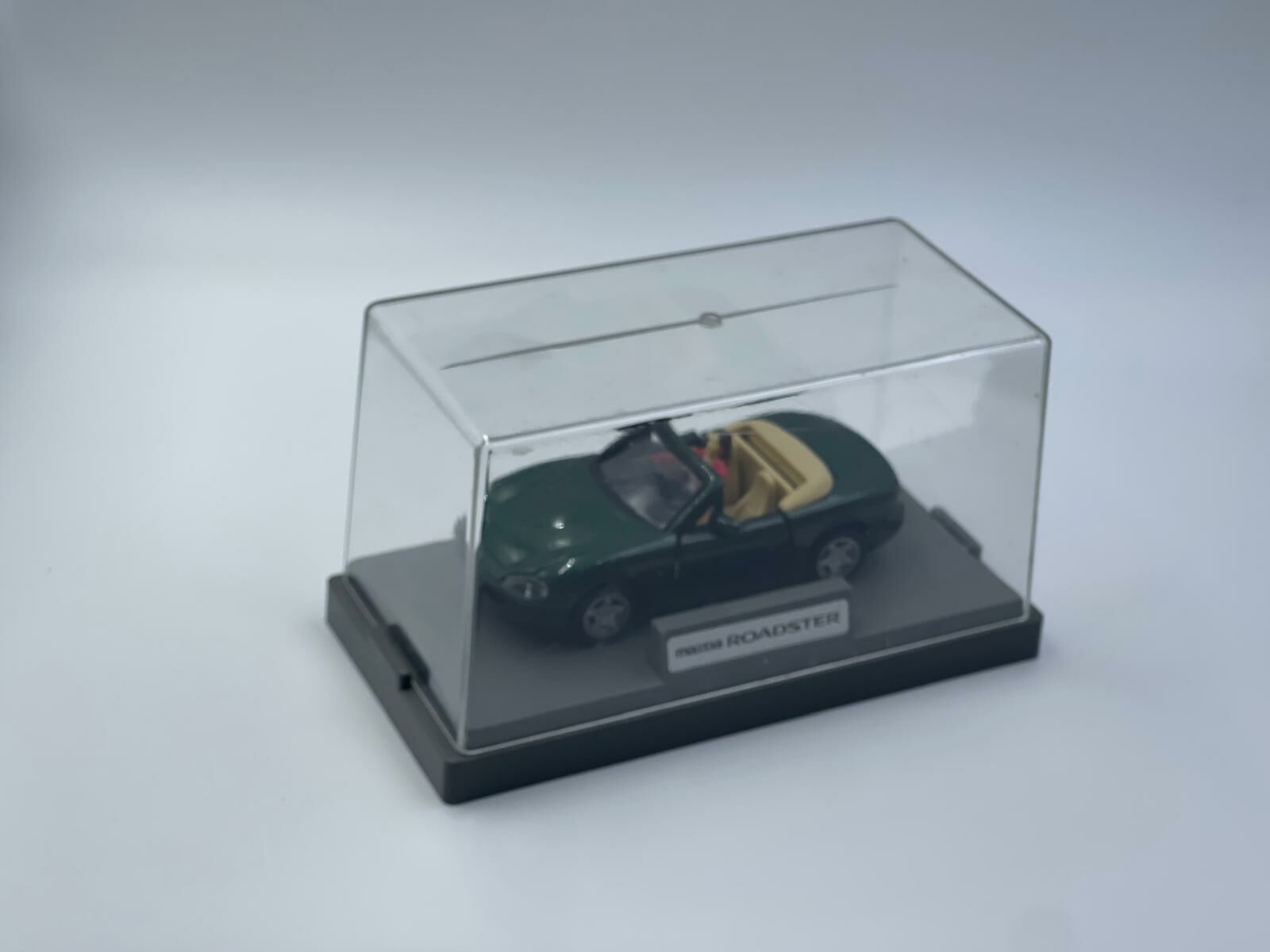 MTECH MAZDA ROADSTER WITH FIGURE GREEN