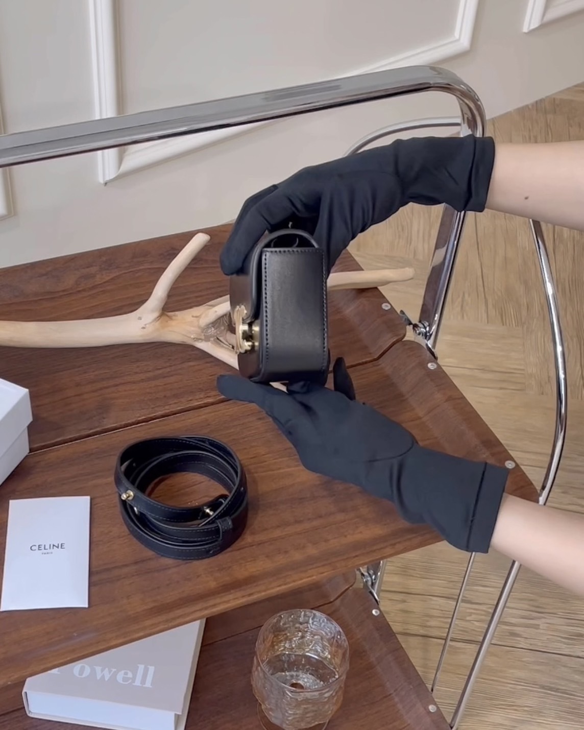 CELINE｜迷你凱旋門小廢包 黑金