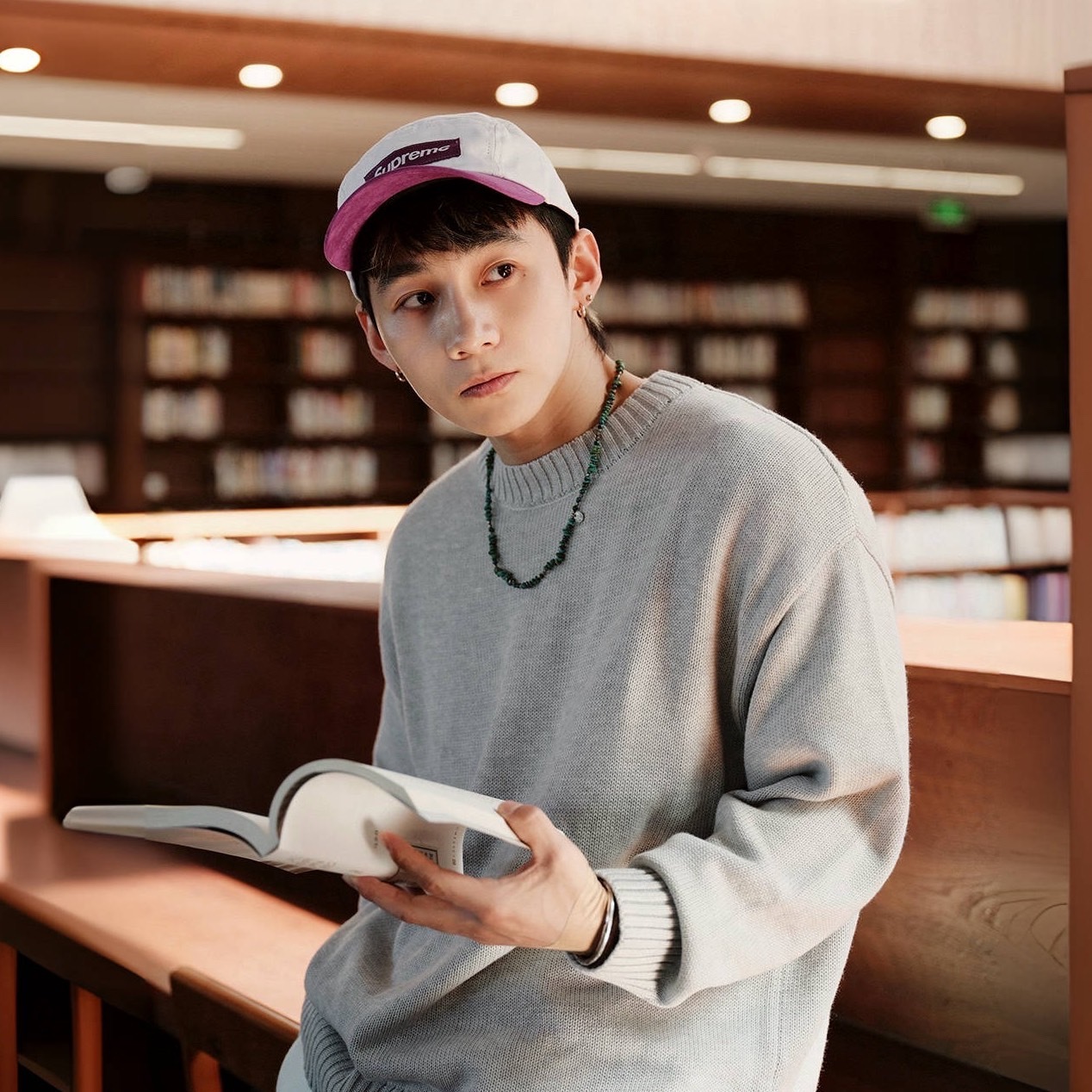 超舒適羊毛混紡質感圓領毛衣