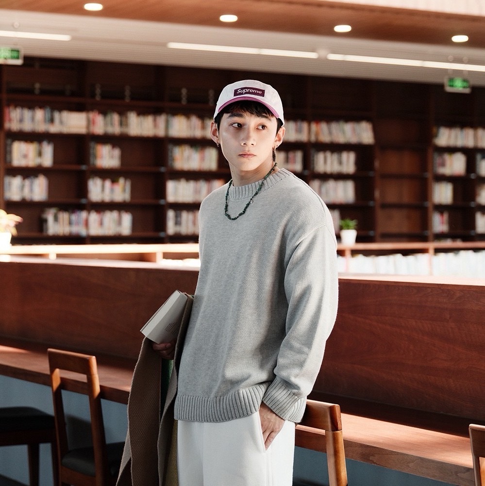 超舒適羊毛混紡質感圓領毛衣