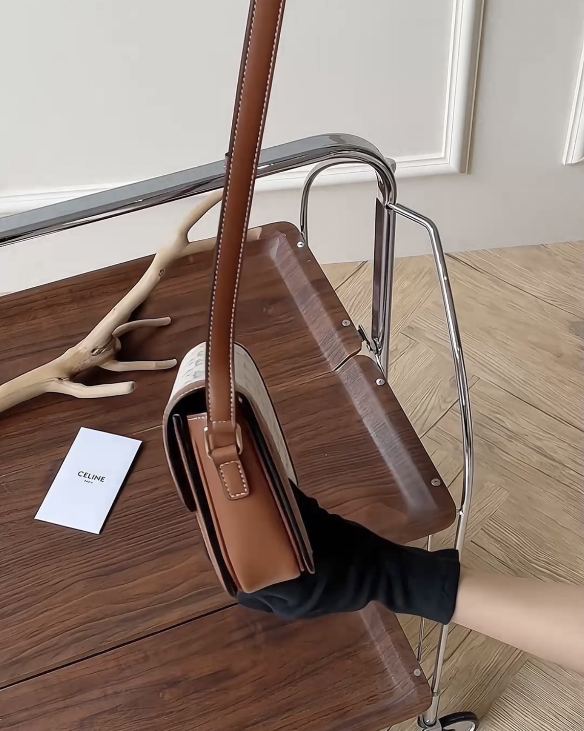 CELINE｜TEEN 凱旋門帆布斜跨包 白老花