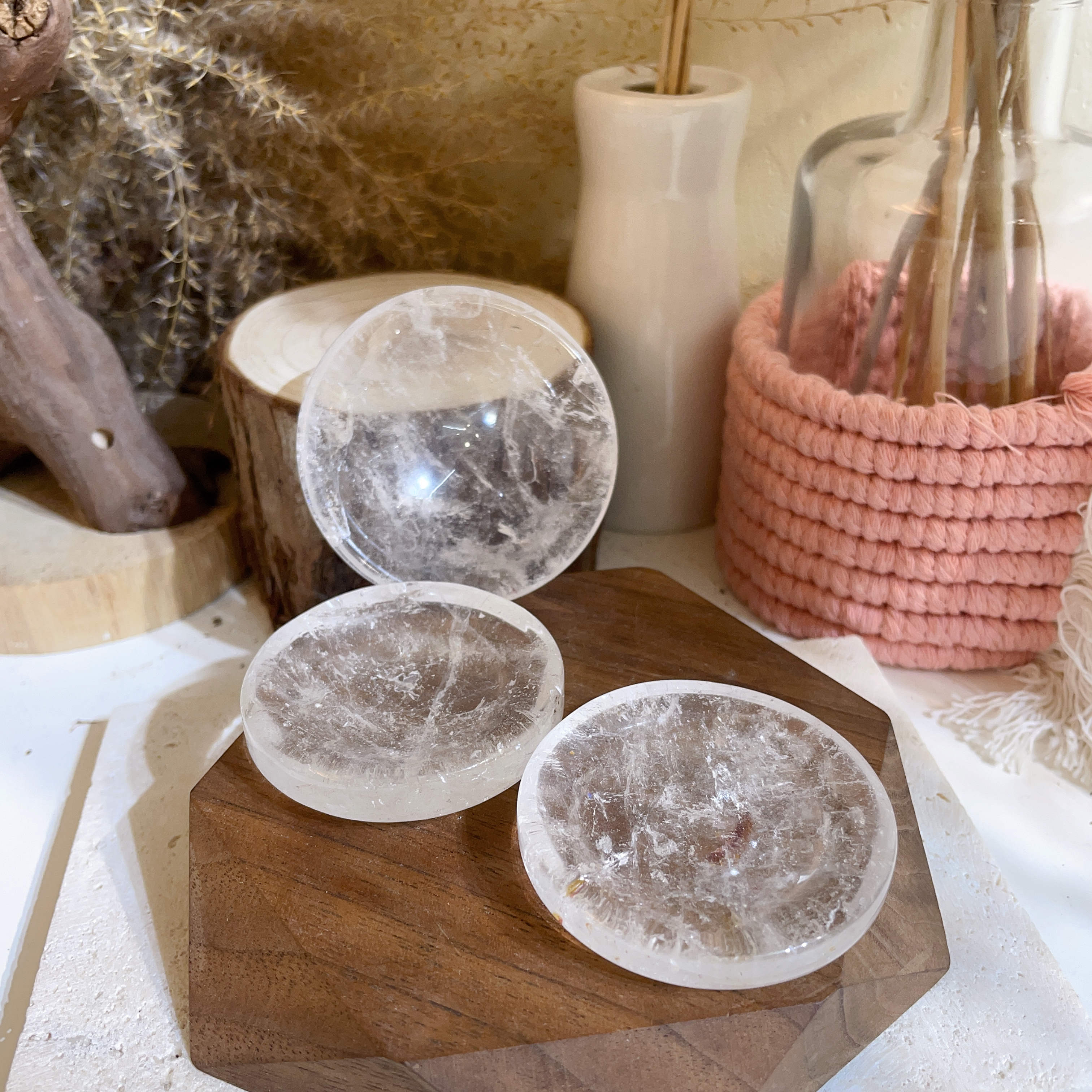 白水晶共生膠花圓碟（小）