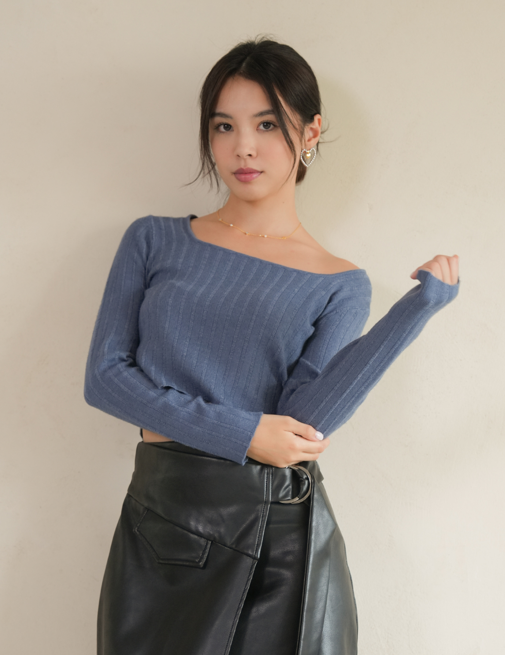 簍空設計方領上衣（藍色）