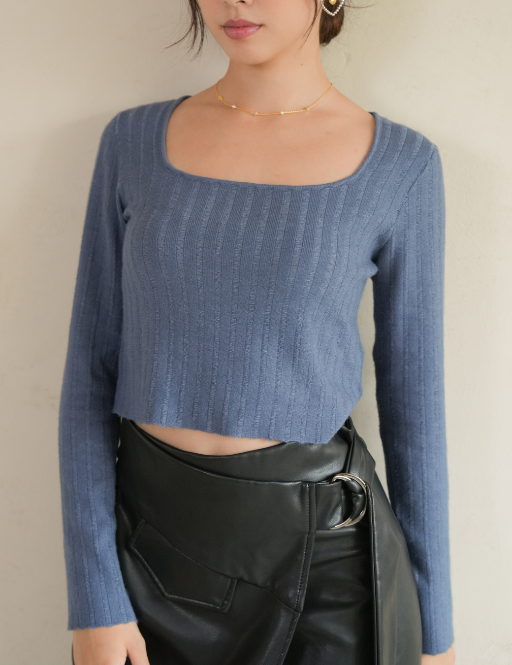 簍空設計方領上衣（藍色）