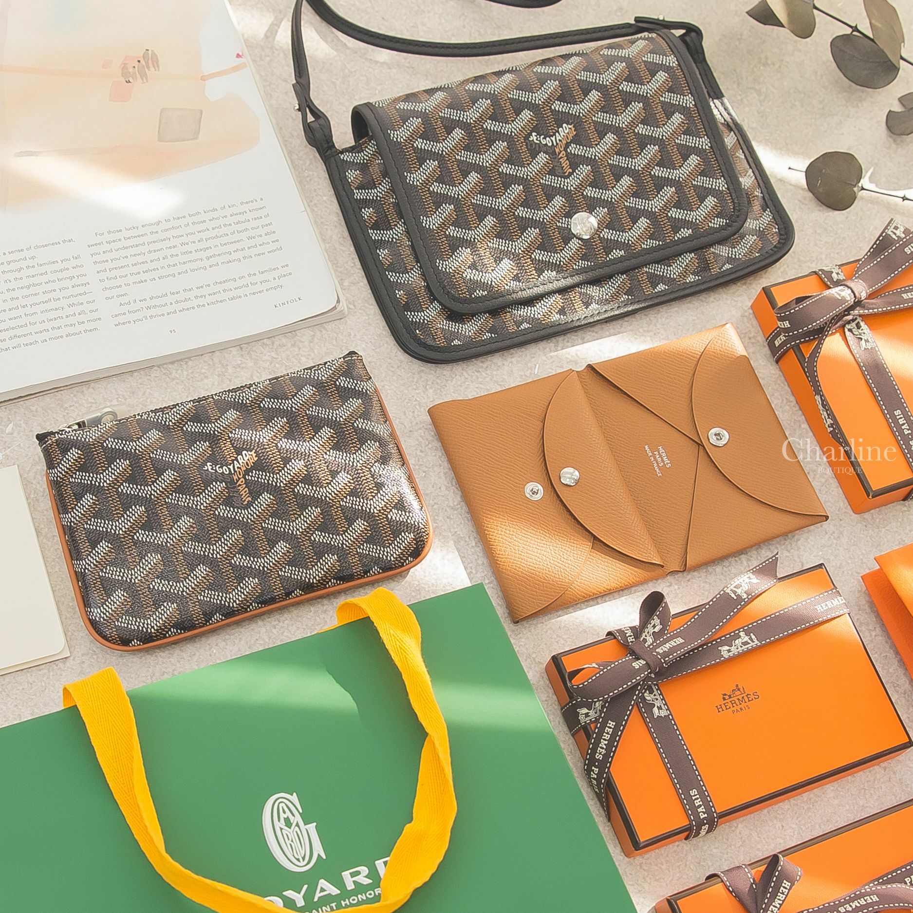 Goyard Sénat Mini Pouch 黑色拼咖啡色滾邊迷你拉鍊零錢包,Goyard Plumet Pocket Wallet 黑色帆布小牛皮肩背包,Hermès Calvi Duo 焦糖色卡片夾-Charline Boutique 精品代購