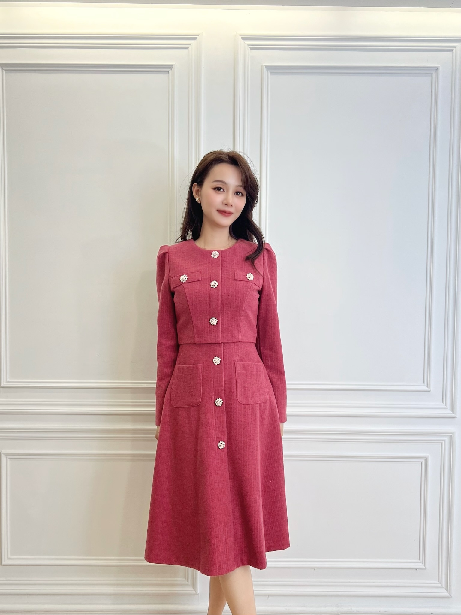 絕美織紋感!珍珠釦圓領層次傘洋