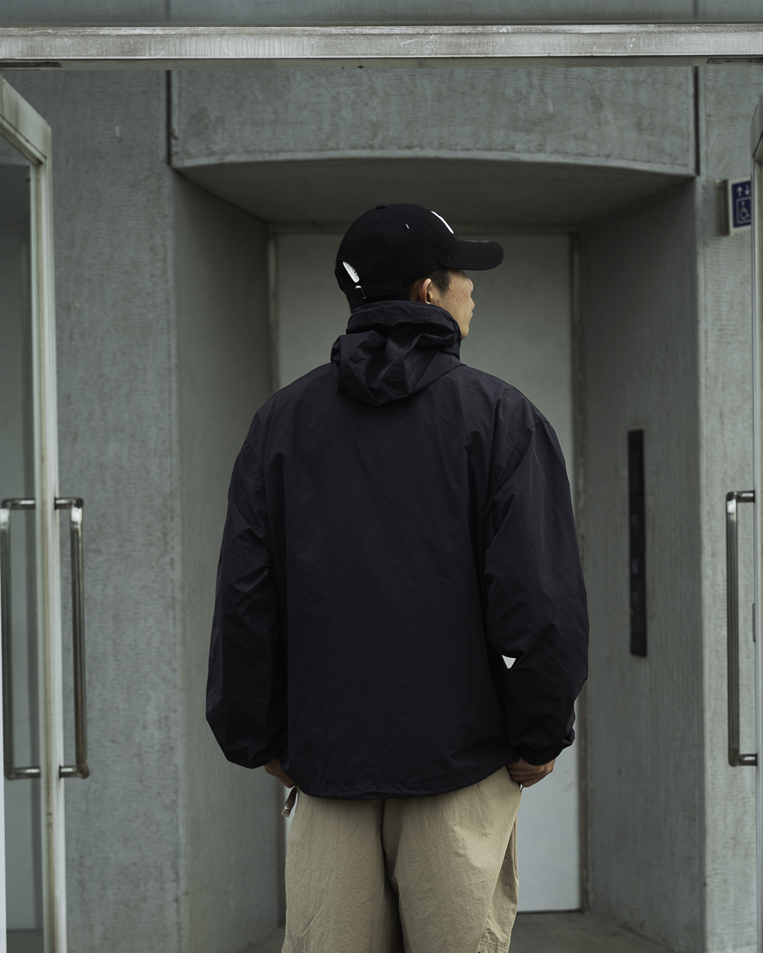 『衝鋒陷陣 為了你遮風擋雨 💦』Nike Club Marina 衝鋒衣