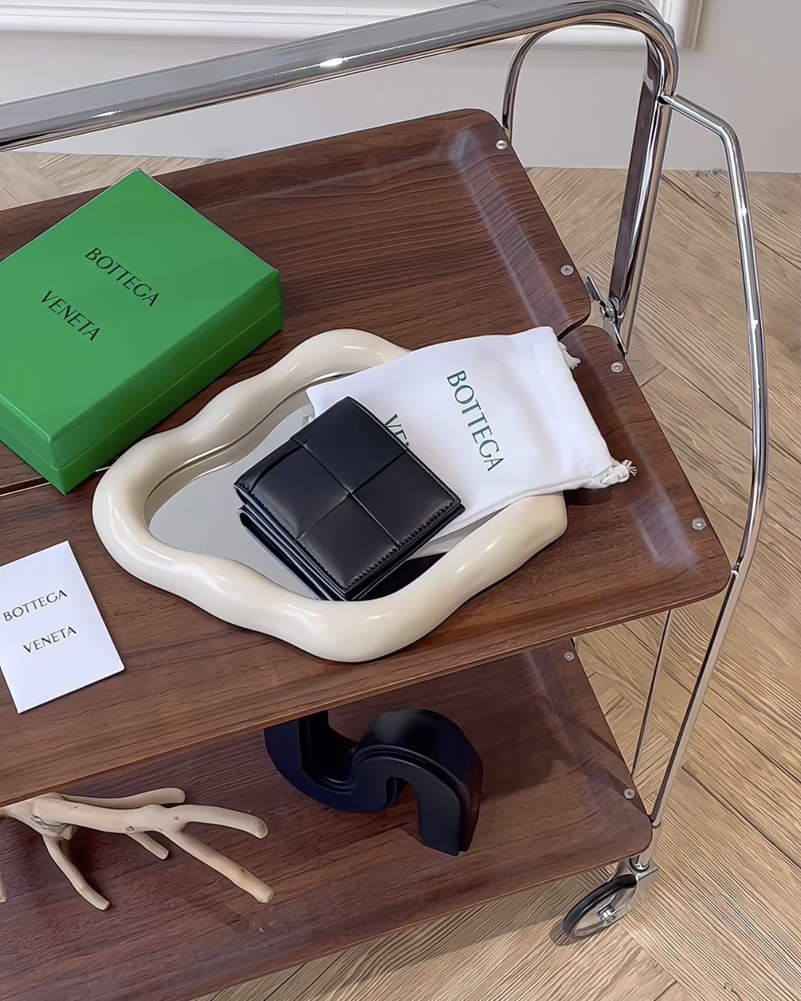 BV｜四格編織內六卡雙折短夾 黑色