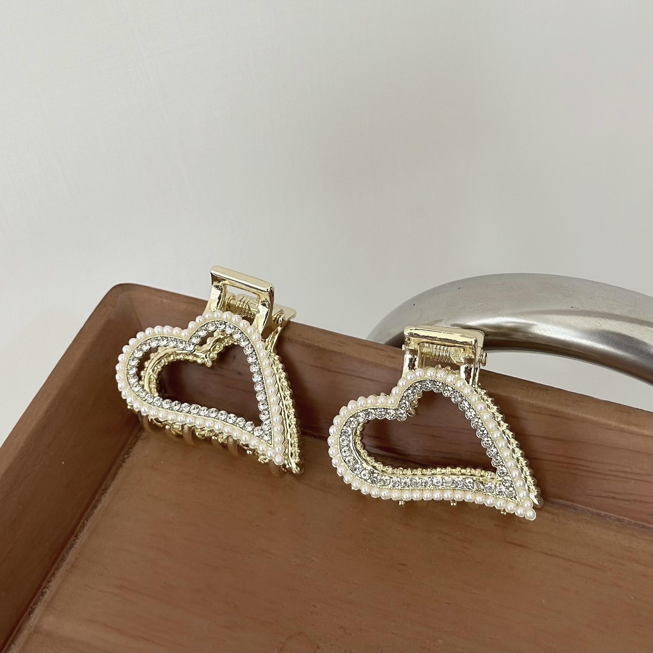 N112排鑽珍珠愛心半頭夾