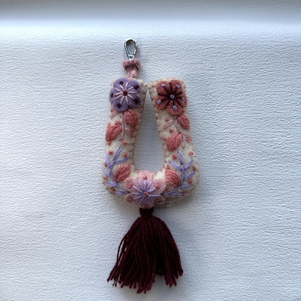 U | 字母吊飾 (流蘇款)