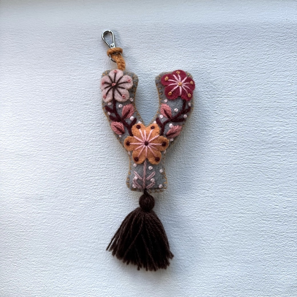 Y | 字母吊飾 (流蘇款)