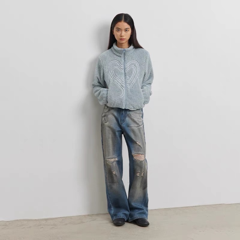 CONP 愛心刺繡毛絨外套