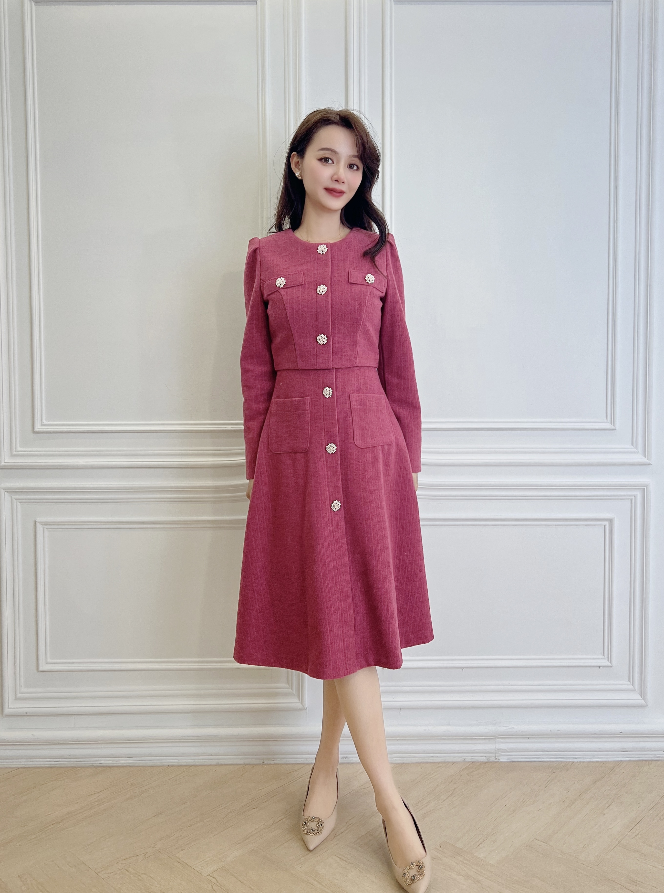 絕美織紋感!珍珠釦圓領層次傘洋