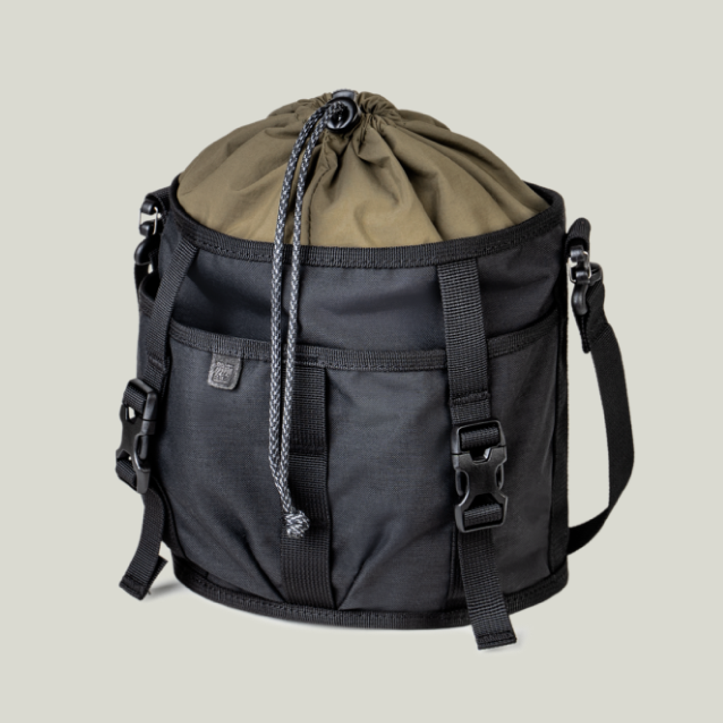 【沃坦】Canteener EDC 防水束口包 2L / 碳黑（加購隔板可當相機包）