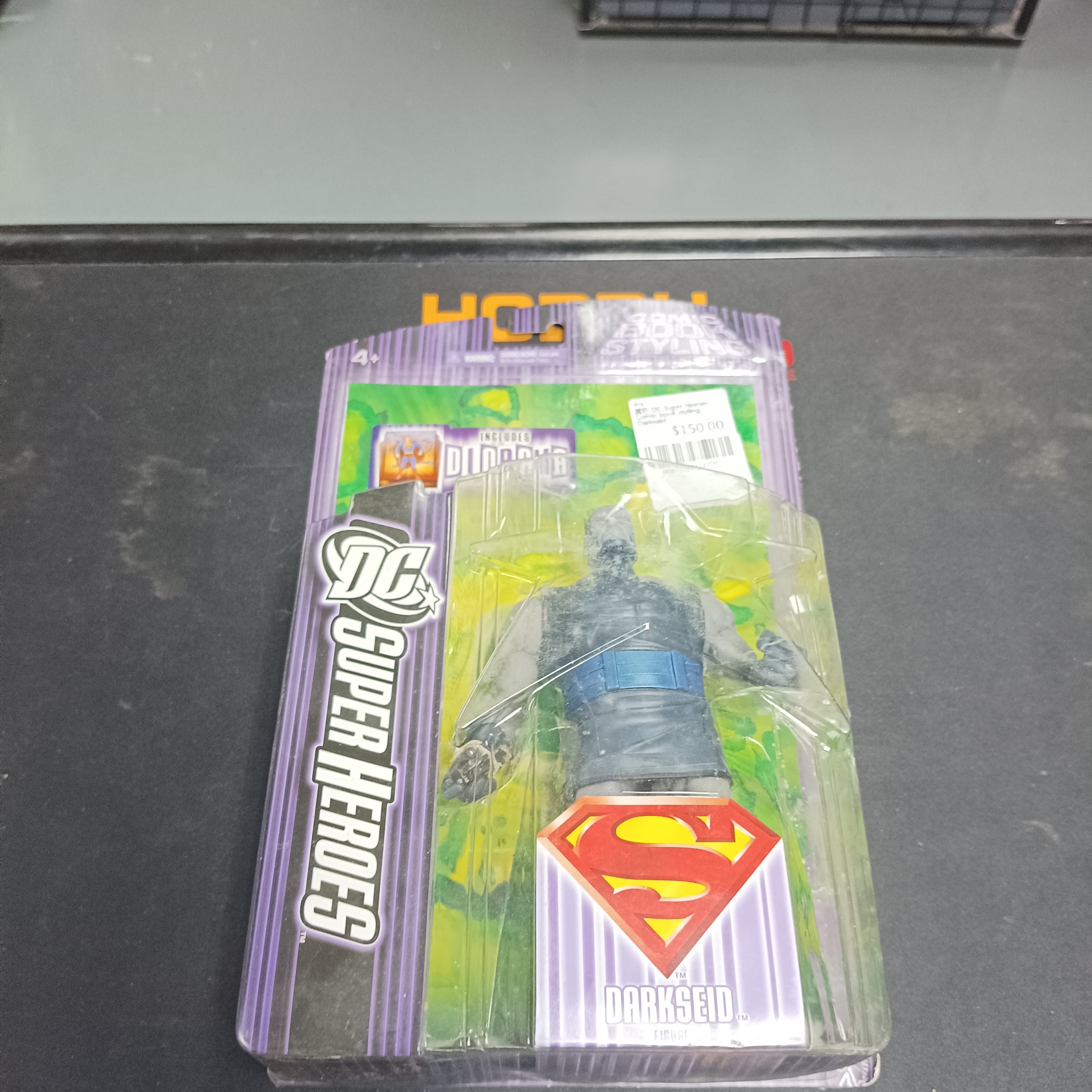 寄賣-其它-DC Super Heroes Comic book styling Darkseid