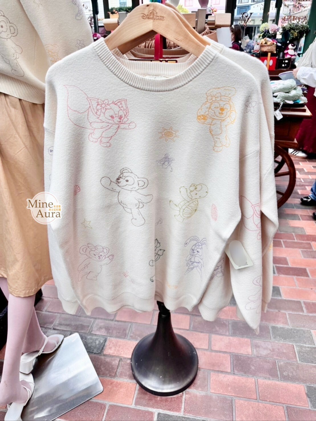 達菲 Duffy 與好友們 站姿 滿版圖案 長袖 上衣 -香港迪士尼樂園