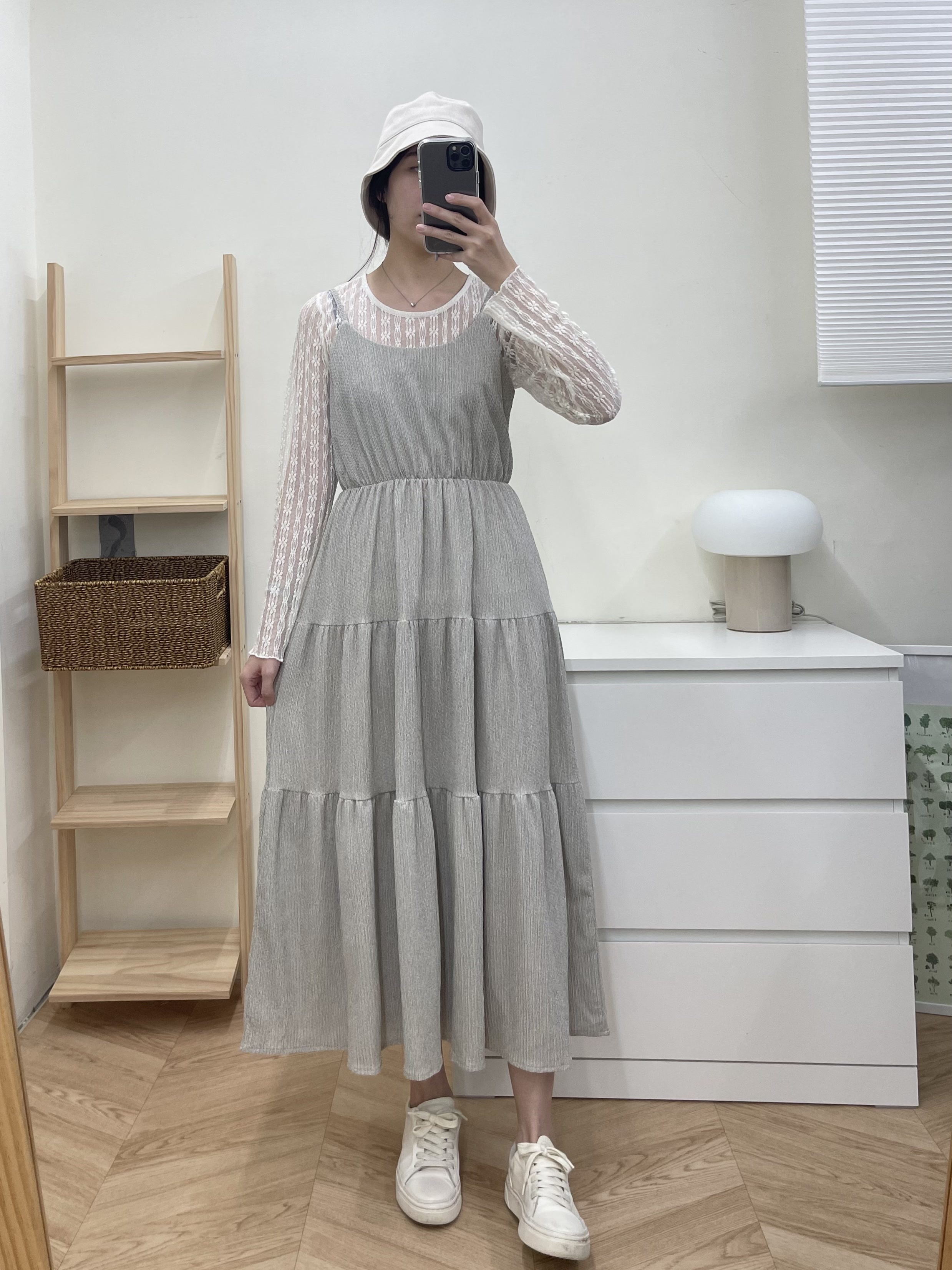 緹花蕾絲上衣+蛋糕洋裝