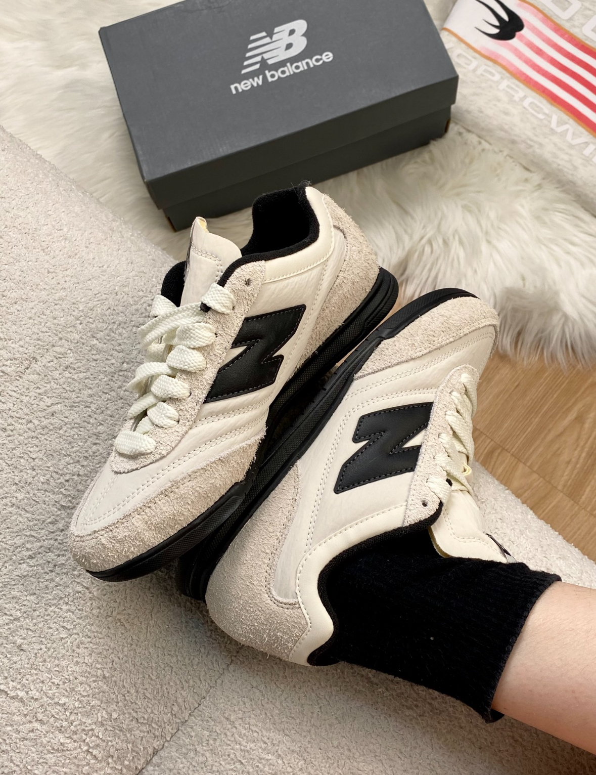 Niko and⋯x New Balance RC42 黑白 黑白Logo鞋帶 麂皮 灰白 黑底 URC42NAL/預購