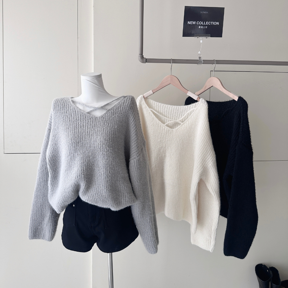 【白月光穿搭】DOMISS仿水貂毛V領毛衣 暖糯白月光! 露肩毛衣-3色 (現貨)