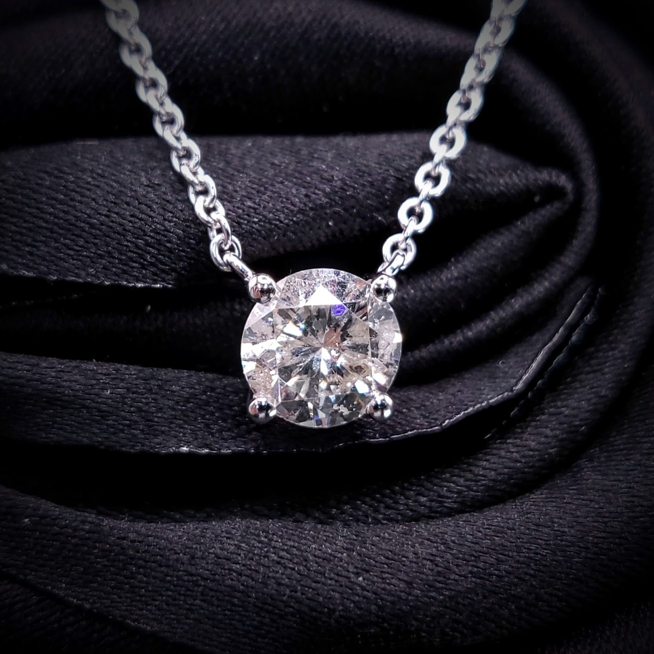 18K White Gold 0.89ct Diamond Necklace