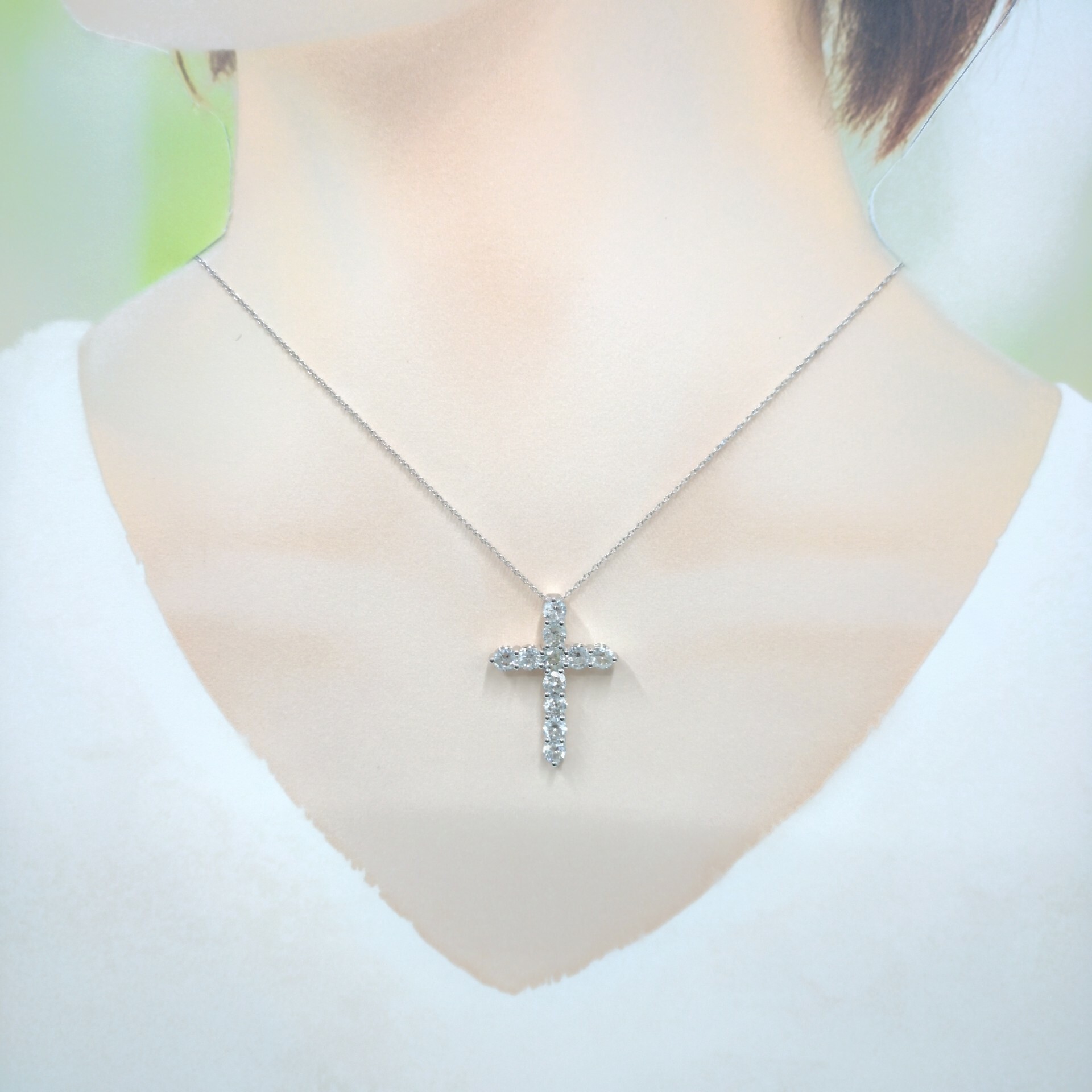 18K White Gold 2.50ct Diamond Pendant