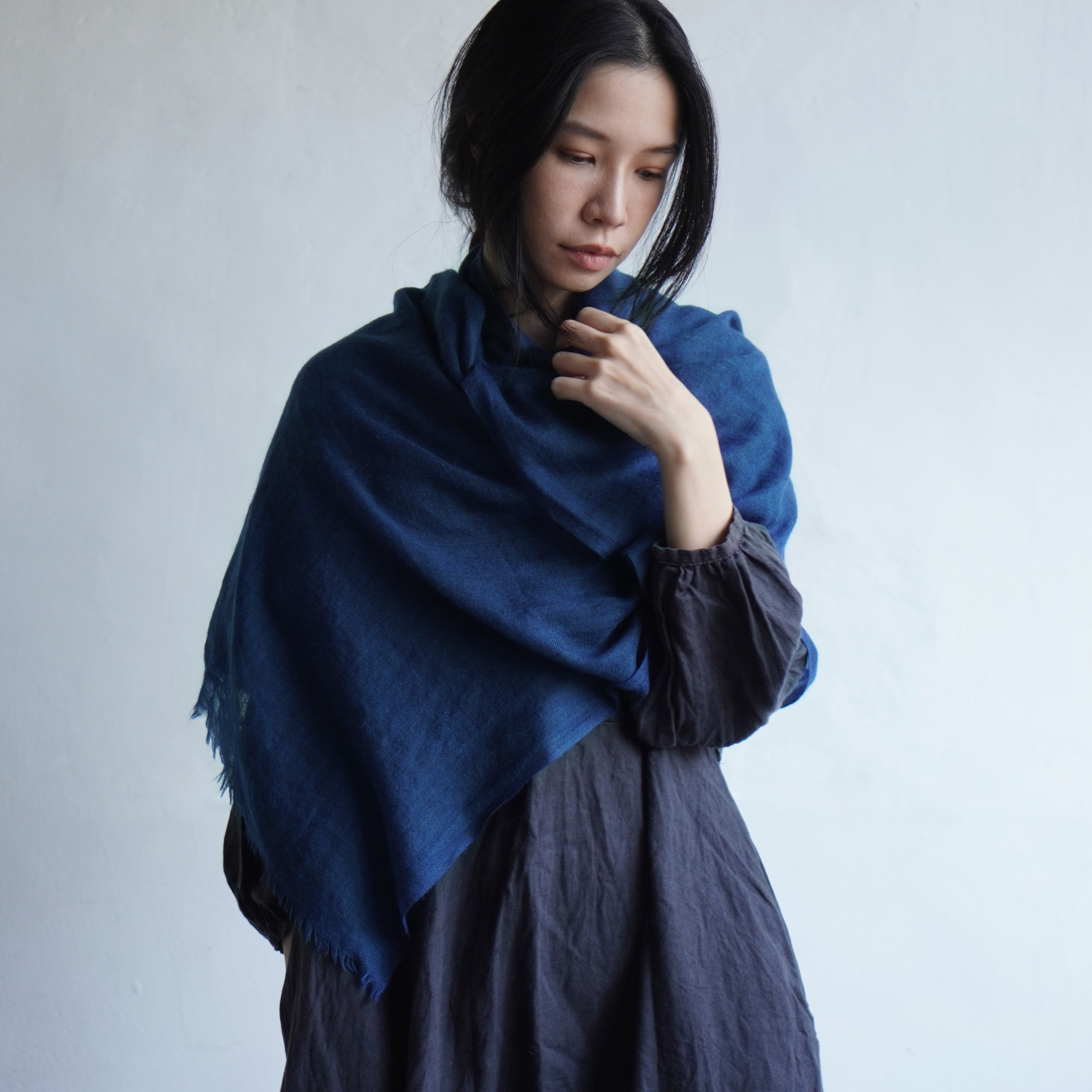 犛牛絨手染披肩｜藍月亮（藍色）｜中國藏區