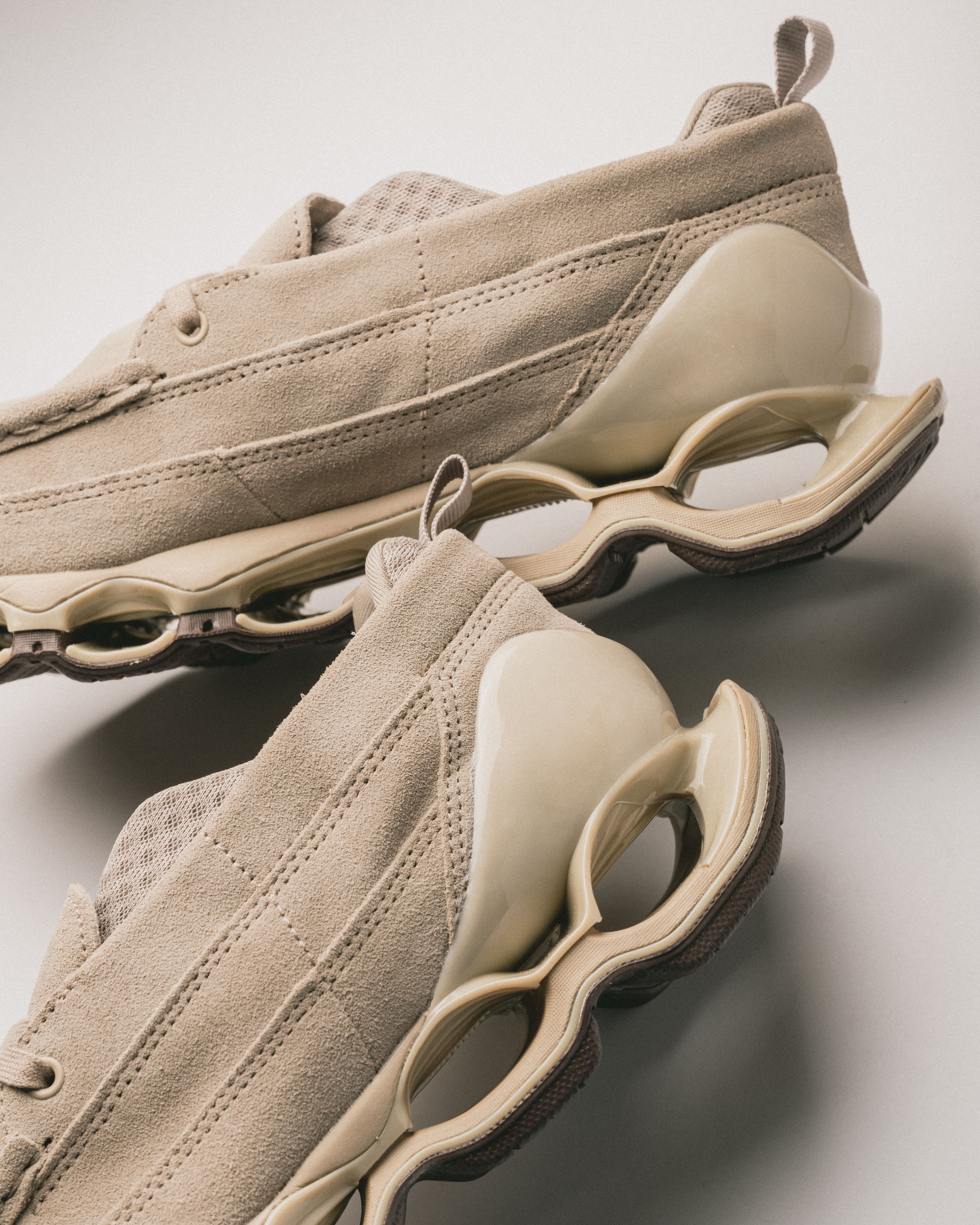 Mizuno Wave Prophecy Moc Suede | TAUPE