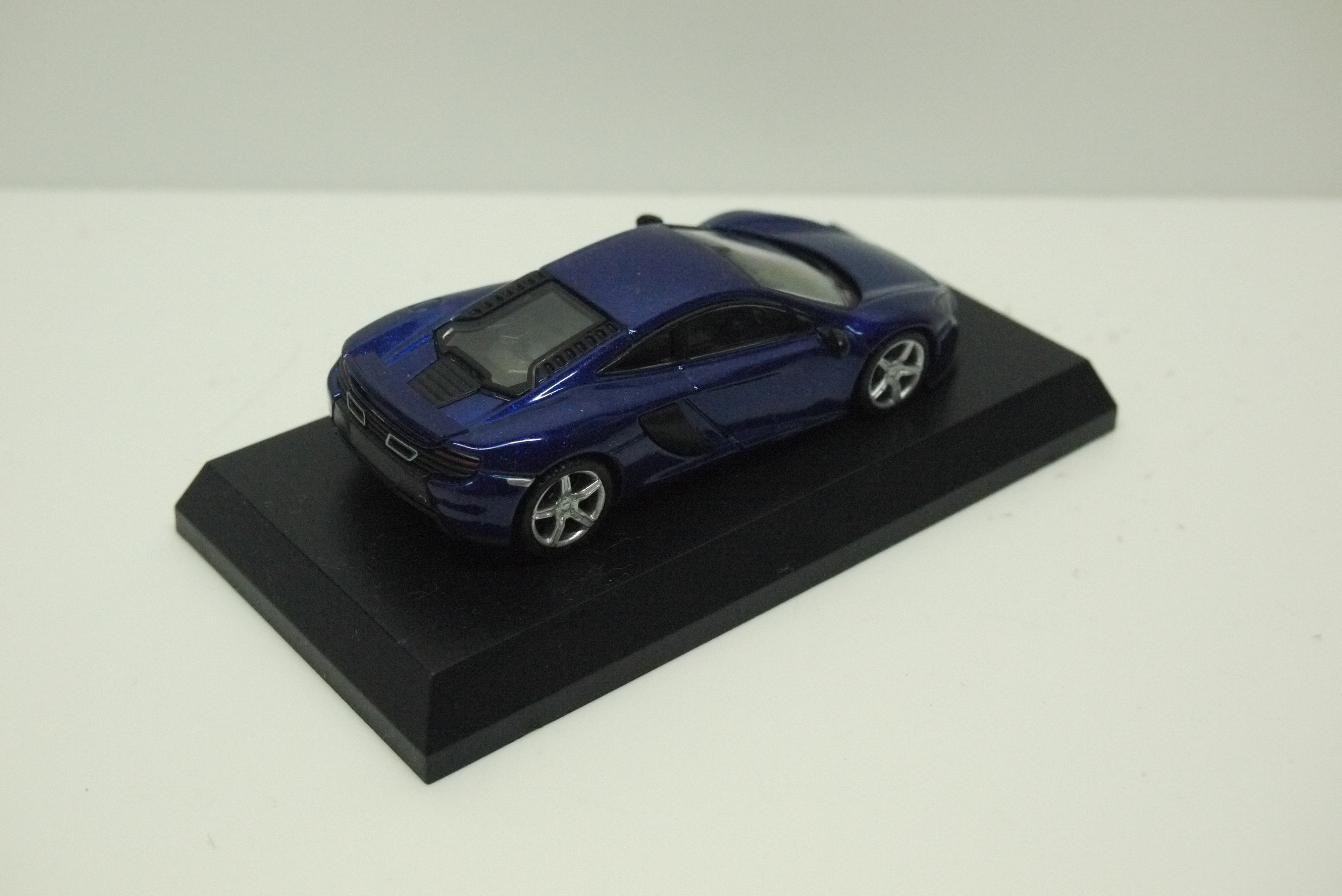 KYOSHO MCLAREN 650S COUPE BLUE