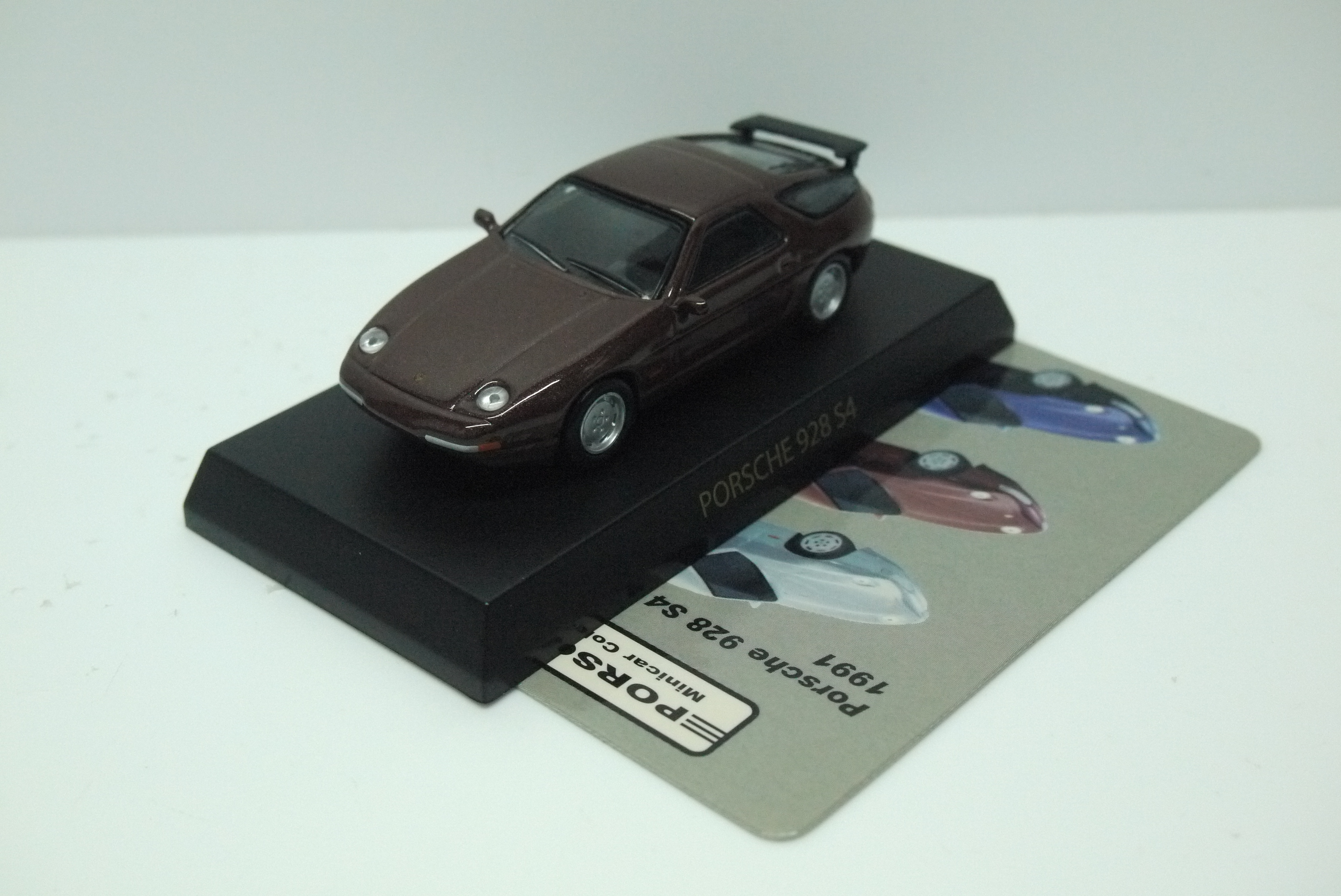 KYOSHO PORSCHE 928 S4 DEEP BROWN