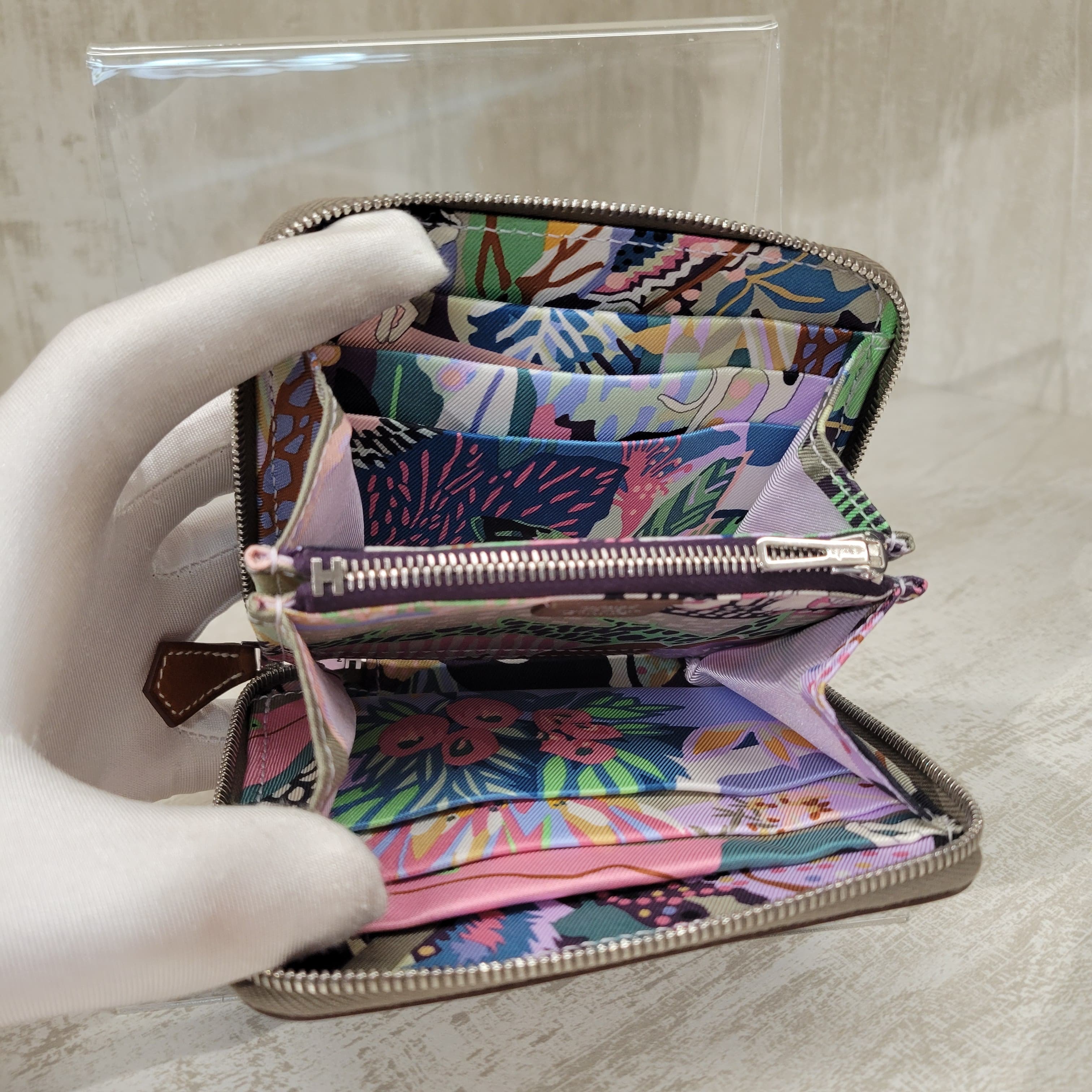 HERMES SILK IN COMPACT WALLET ETOUPE/CASSIS-FIZZ 短銀包 大象灰