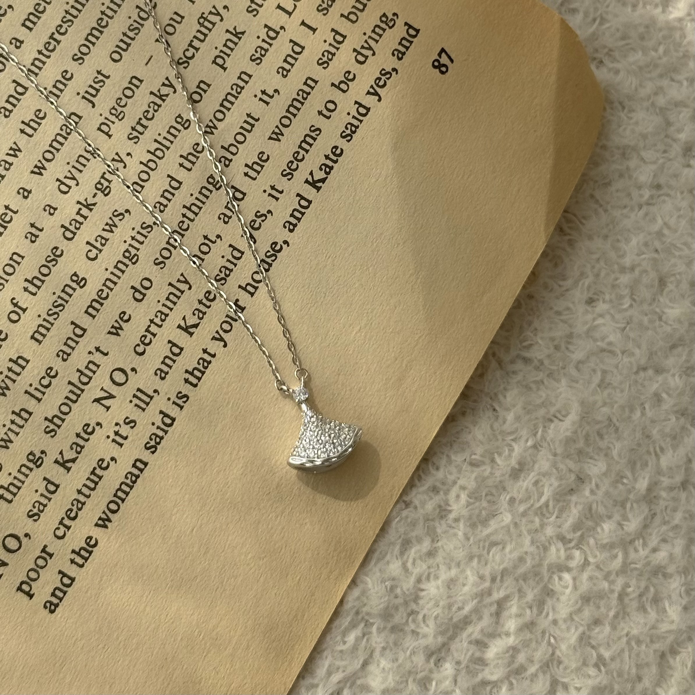 L11【輕奢】滿鑽扇形純銀鎖骨鏈