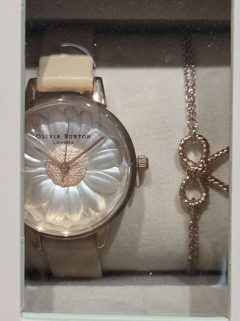 [S] LUXURY WATCH OLIVIA BURTON OB16GSET16 3D DAISY ANALOG NUDE PEACH ROSE GOLD DIAL WATCH + GILF SET, 885997284776 (SZZ504)