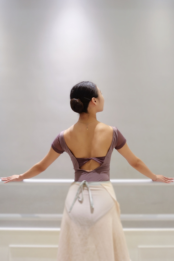 俄羅斯 Grishko【GR-DA4070 扭結短袖舞衣】