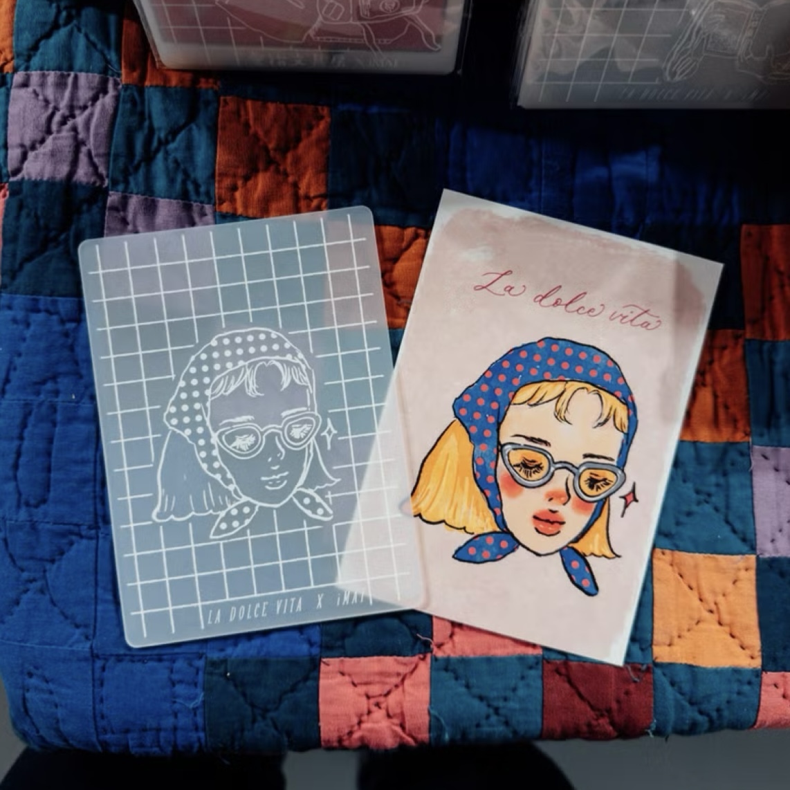 俏皮頭巾女孩 霧透白印章墊｜甜蜜生活