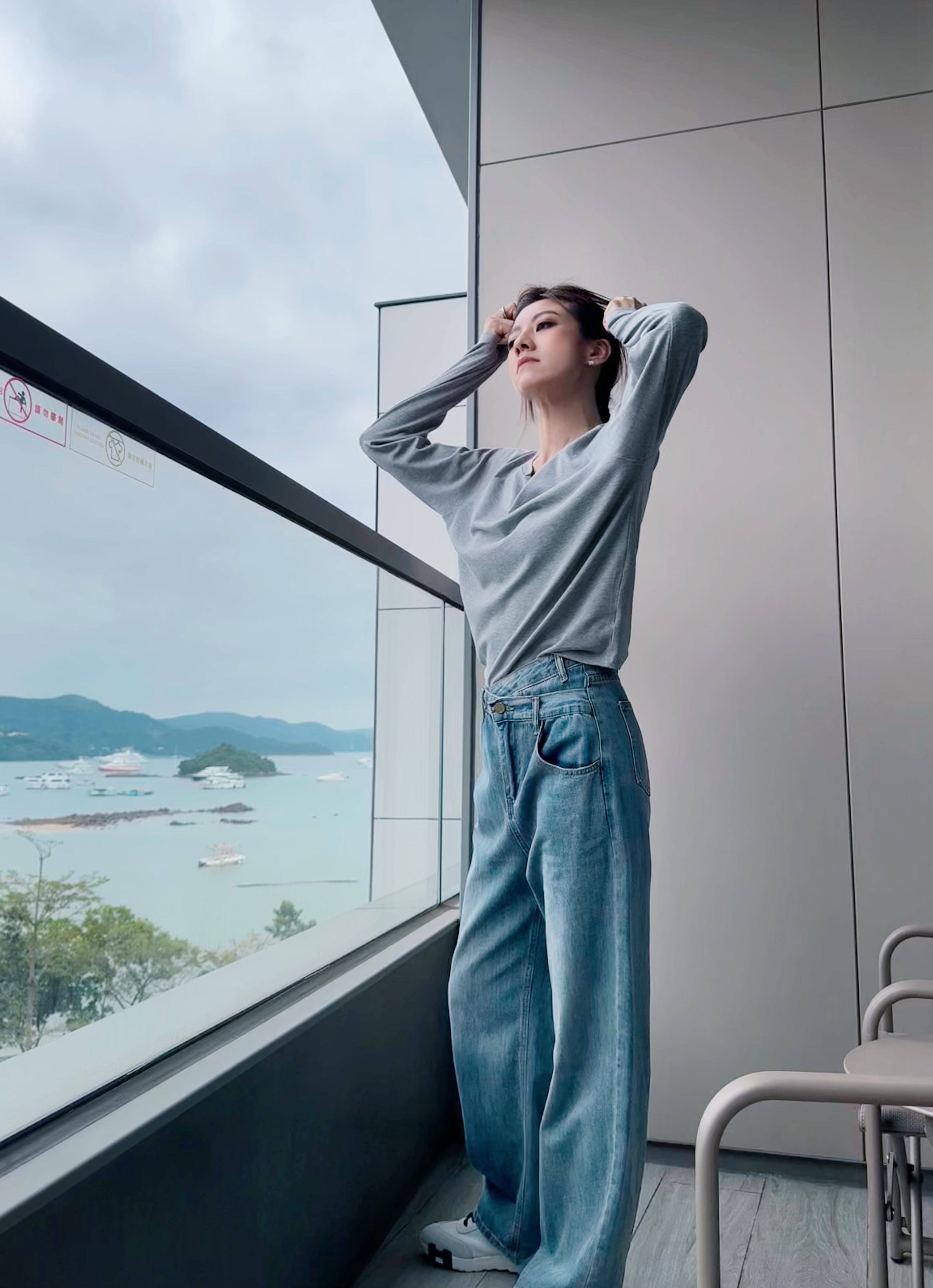 Cross Waisted Silk-Blend Straight Leg Jeans_JE2410L16