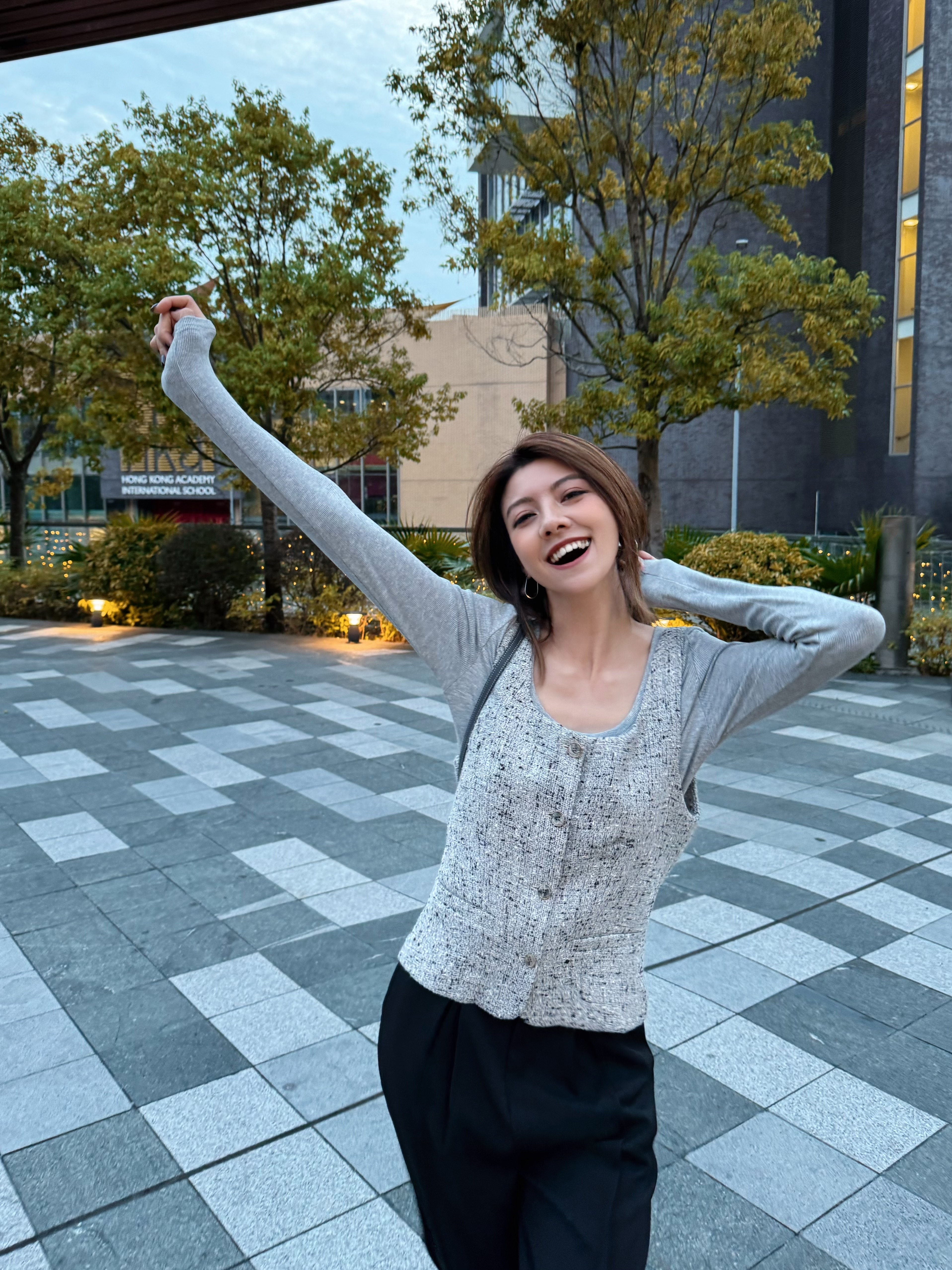 Scoop Neck Button Tweed Vest_JK2412L057