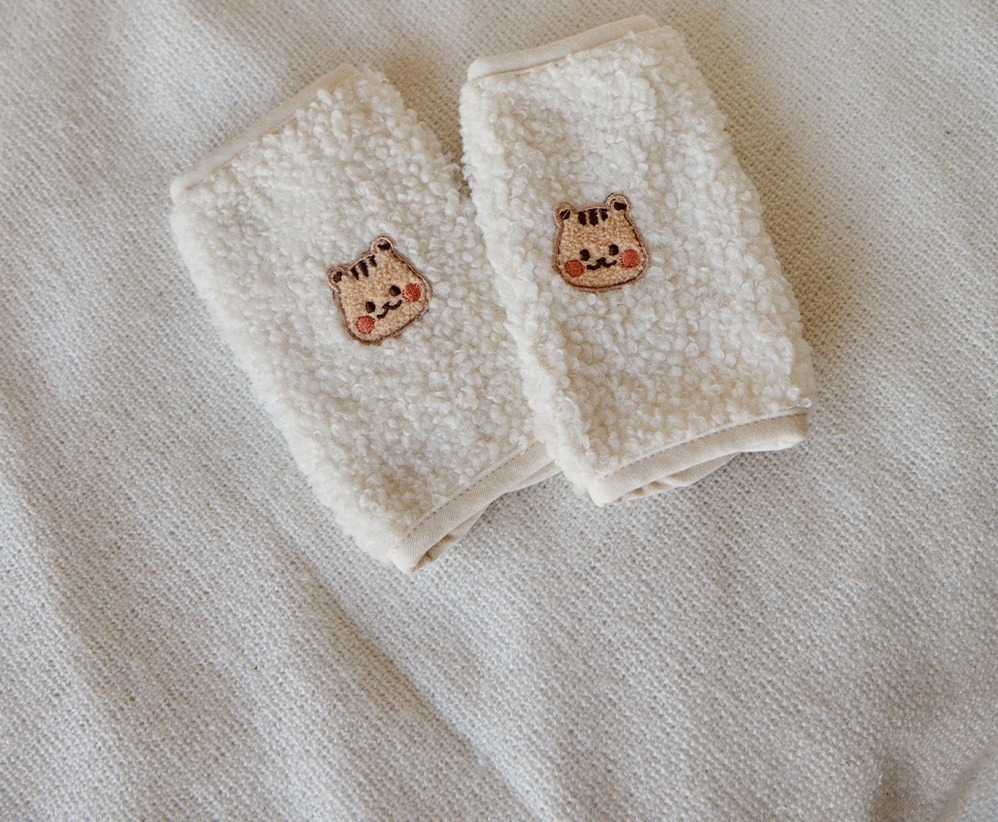 Fluffy可愛咩咩系列-肩部咬咬巾