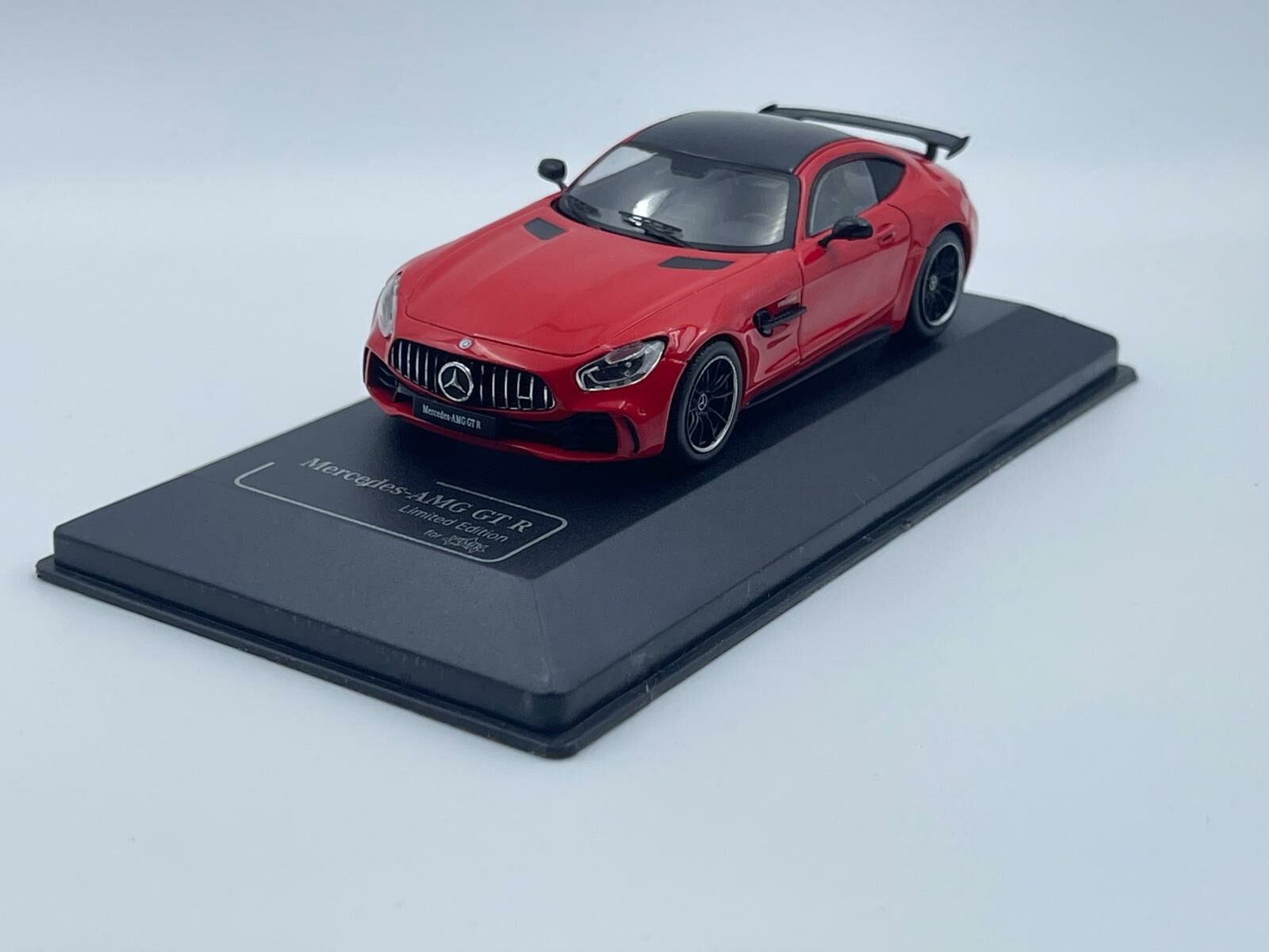 CMR 1/43 MERCEDES BENZ AMG GT-R RED