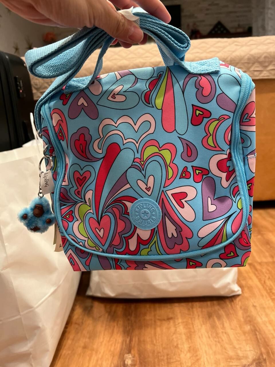 [S] KIPLING AC8234 GRAHAM PRINTED LUNCH BAG,GROOVY HEARTS, 882256568394 [FINAL SALE] (SKP228)