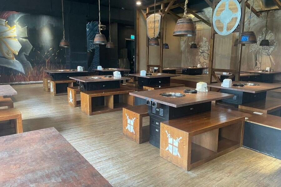 八攻燒肉-平假日午晚餐吃到飽 座位區