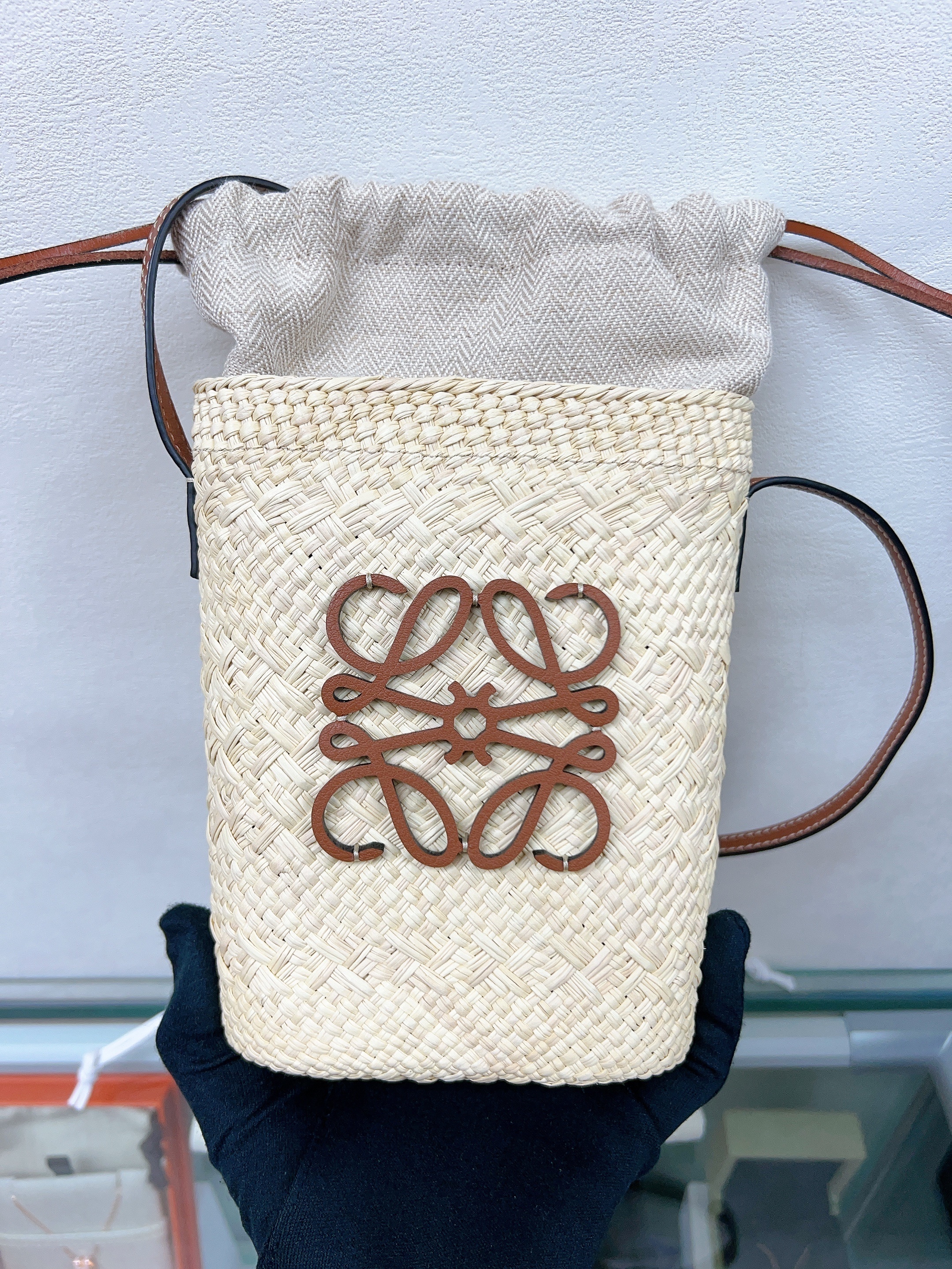 Loewe raffia pocket
