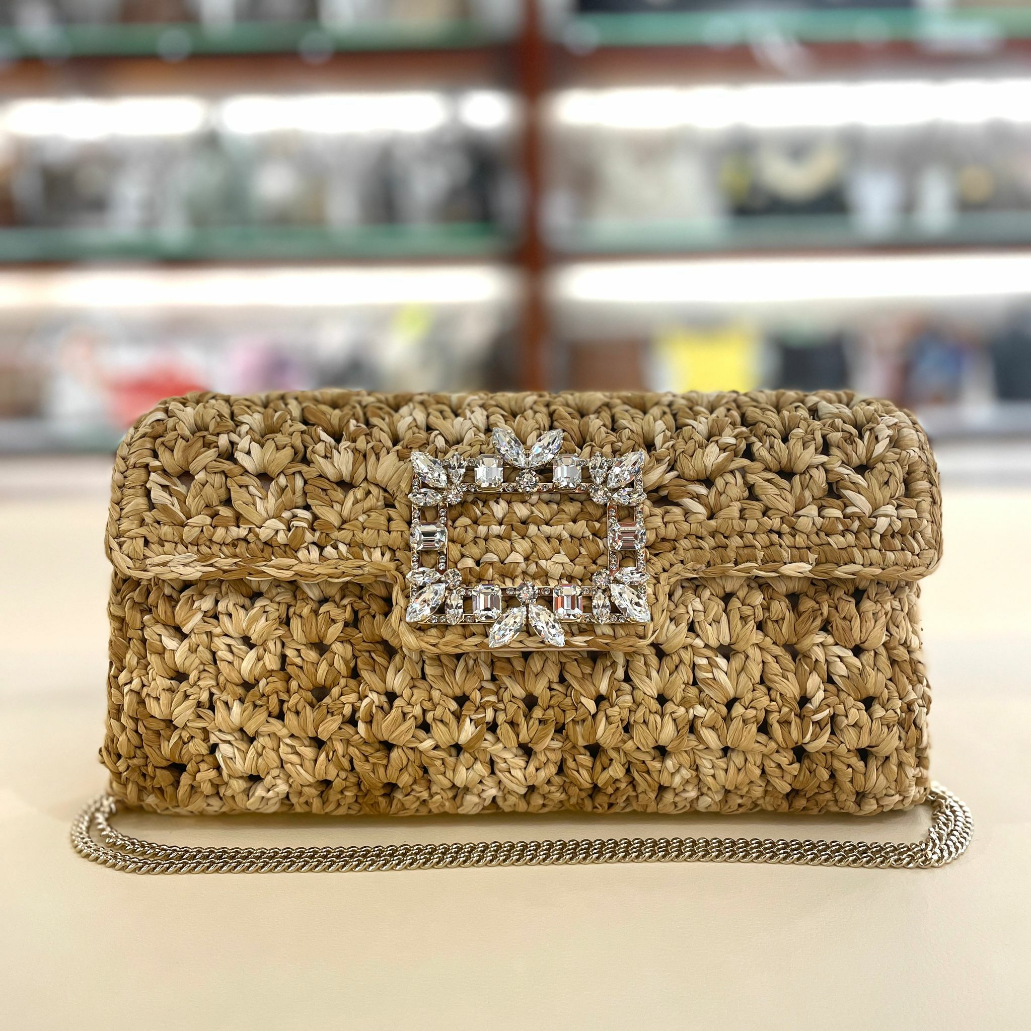 全新ROGER VIVIER 單肩袋/手拿包 拉菲草 宝石搭扣 #RV #BRAND NEW #香榭站正品