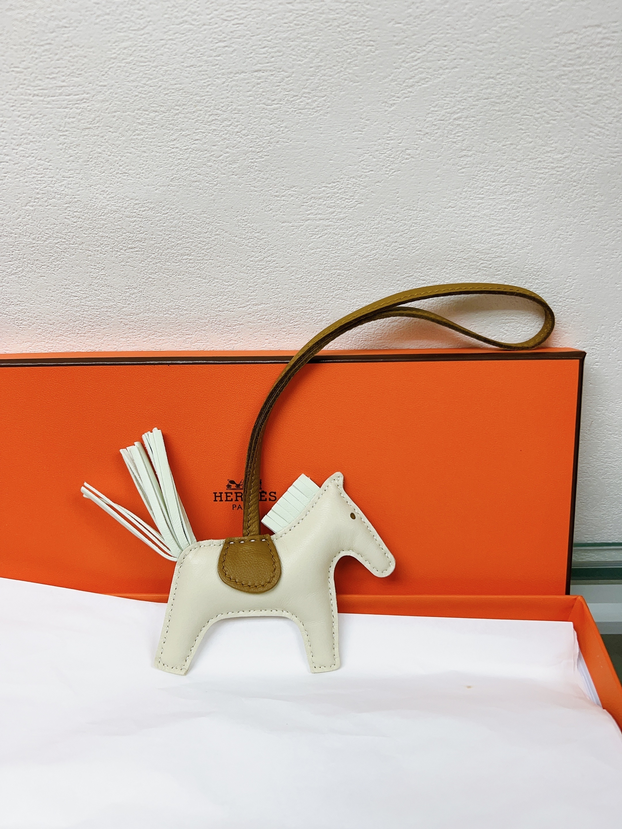 *Unused* Hermes rodeo pm charm (craie/ stamp b)