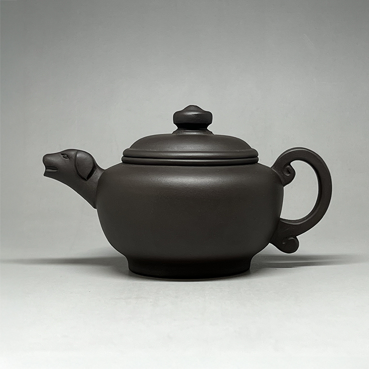 茶香自在】1980年代宜興紫砂一廠生肖系列紫泥狗紫砂壺工藝師祈萍萍製早期壺