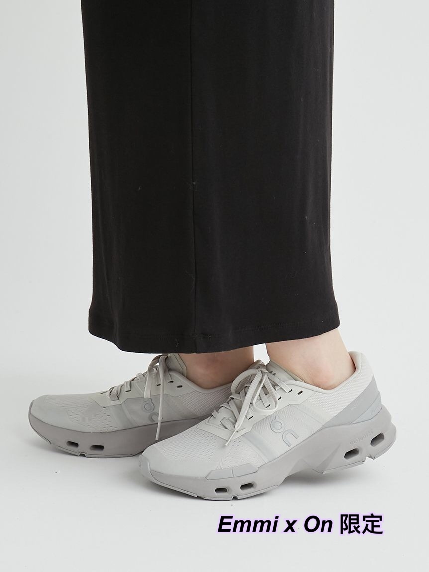 [emmi×On] On x MotivNY Cloudpulse 灰色波鞋