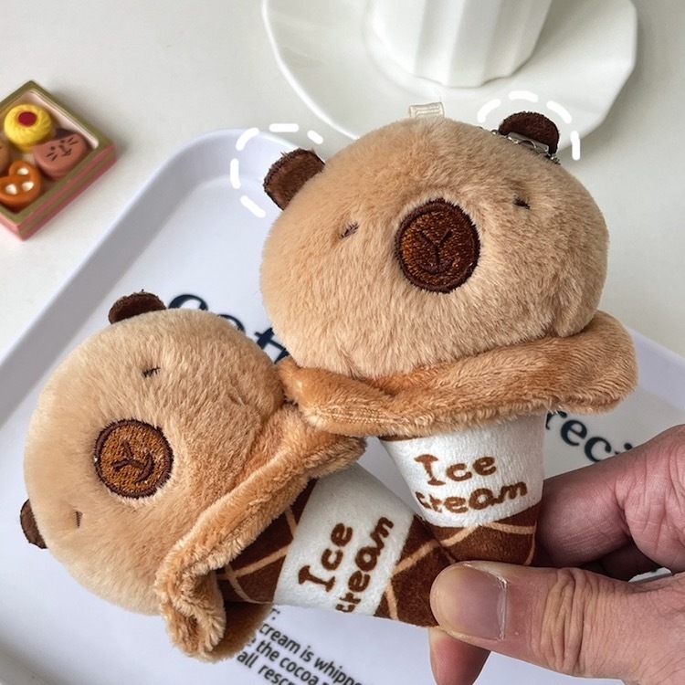 《11255》冰淇淋的水豚君小吊飾