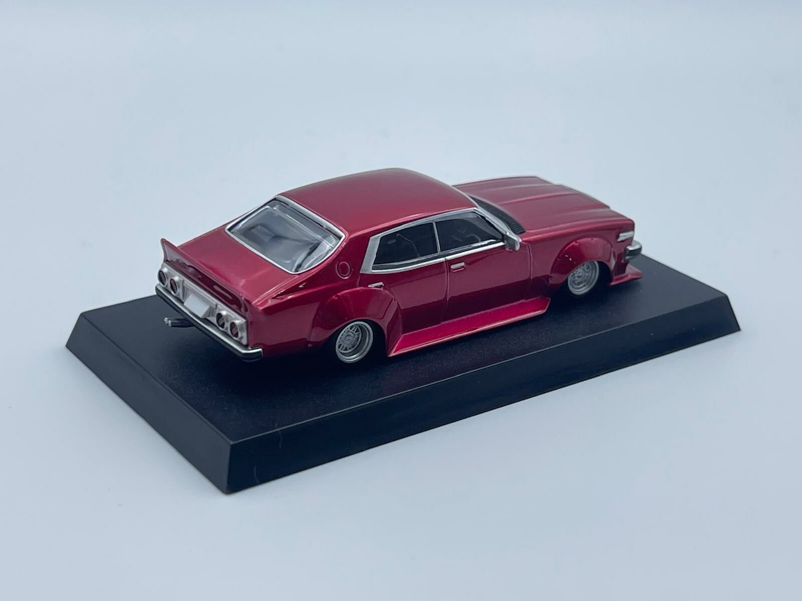 AOSHIMA NISSAN LAUREL RED LB WORKS