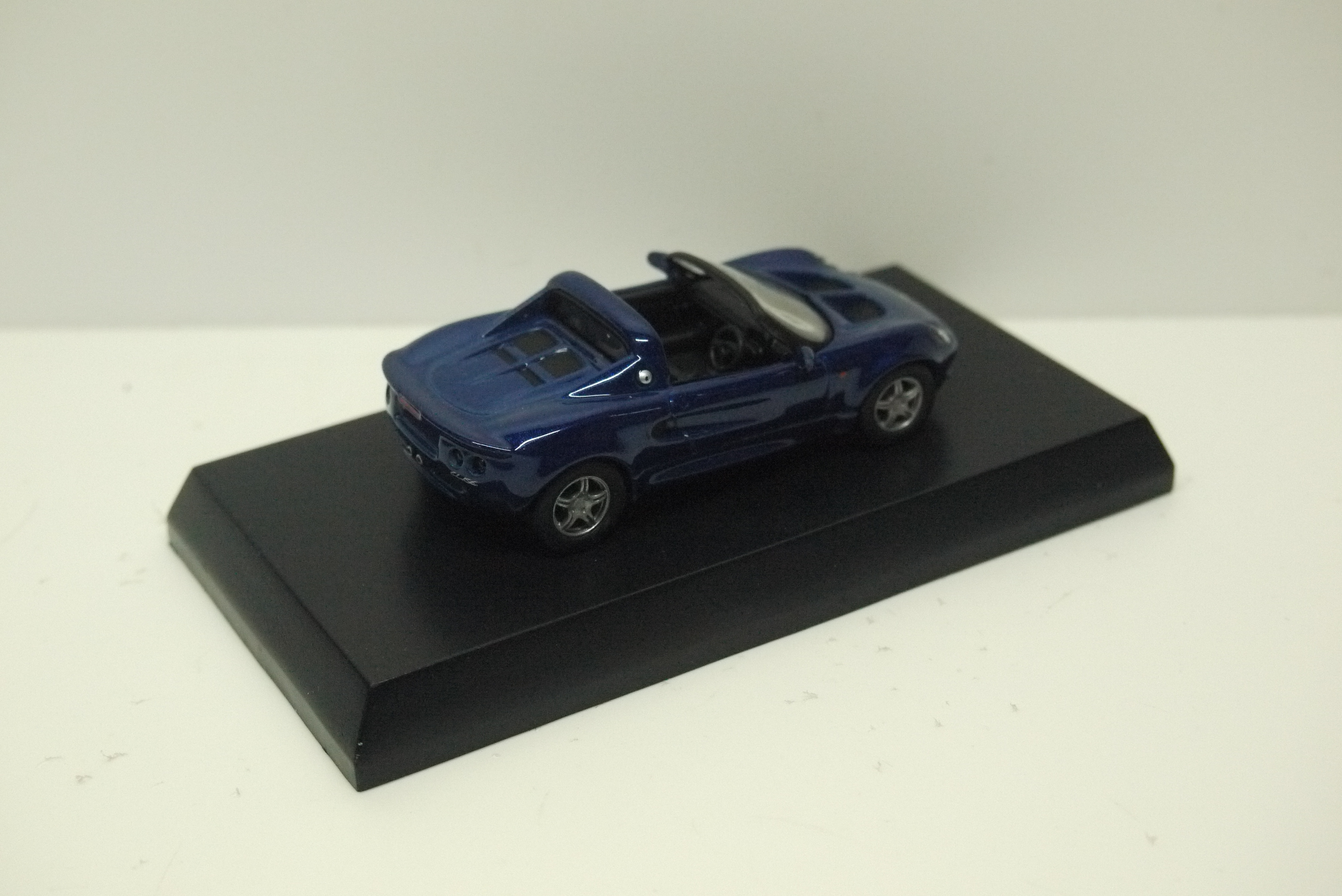 KYOSHO LOTUS ELISE BLUE