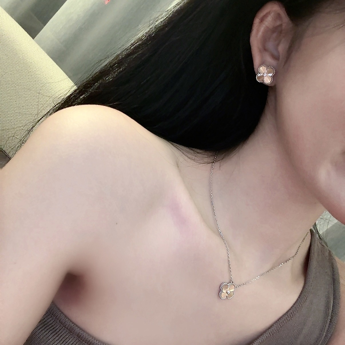 【中號水鑽耳釘】18k鐳射玫瑰金聖誕限量白金邊四葉草”高奢定製系列