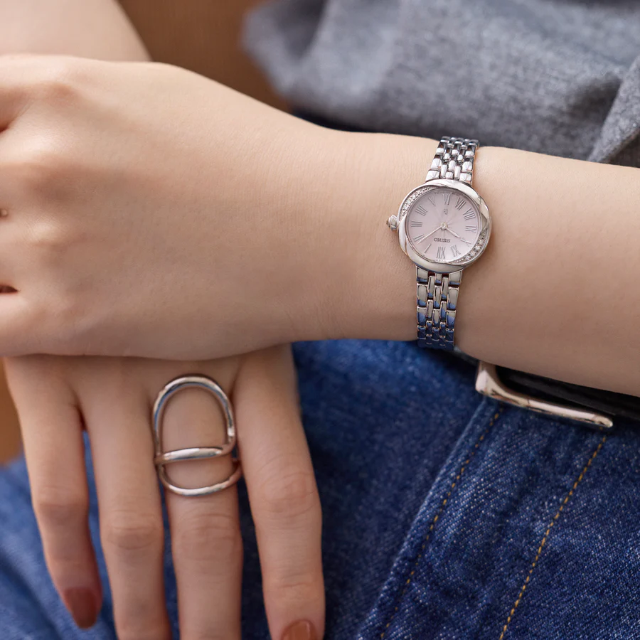 萬年鐘錶 - SEIKO  LUKIA系列 花瓣形錶殼優雅不鏽鋼女錶   SSWA001J / 4N30-00V0P  錶徑23MM